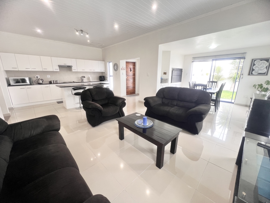 3 Bedroom Property for Sale in Blue Lagoon Western Cape